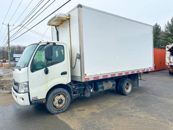 Camion Hino 195 reefer