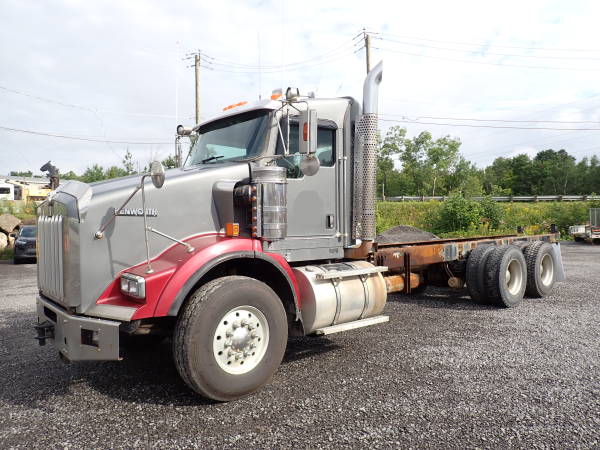 Camion day cab Kenworth T800 avec frame long
