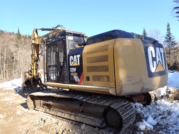 Excavatrice Caterpillar 326F 2018 avec 2 godets