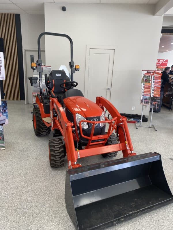 2025 Kioti CS2220 a4076 **promo free loader*** - Image 5
