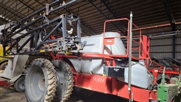 Arroseuse Top air TA 1600 gallons 6 sections, 100 pi boom, roue double - Stock#d9332b - Image 8