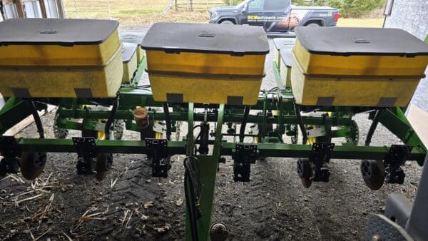 Planteur John Deere 7000 6rang semi direct, trash wheel,unité précision planting,prêt pour le printemps , peinture neuve-Stock#d9293a – Image 6