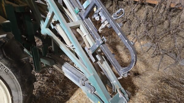 Arroseuse MS 1915 500 gallons, 50 pi 5 sections, ouverture hydraulique, tank à eau propre - Stock#d9044f1 - Image 3