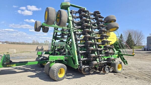 Semoir John Deere N540C  40 pi 7.5 po, balance - Année:2021 (8000 acres) - Stock#d5647u