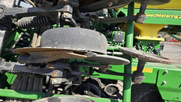 Semoir John Deere N540C  40 pi 7.5 po, balance - Année:2021 (8000 acres) - Stock#d5647u – Image 8