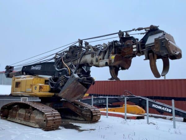 Ébrancheuse John Deere 2054-15000HRS-Année:2003 Stock #S2223T/9216