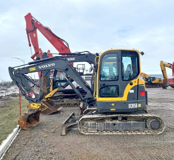Excavatrice Volvo ECR58-Attache pin grabber et 2 godets-6821HRS-Année:2007 Stock #S2236C/9216