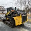 Skidsteer NewHolland C332 sur chenille–État neuf-godet-fourches-Sans urée–Année:2022–500hr–Stock#E1189A/9243 - Image 3