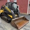 Skidsteer NewHolland C332 sur chenille–État neuf-godet-fourches-Sans urée–Année:2022–500hr–Stock#E1189A/9243 - Image 2