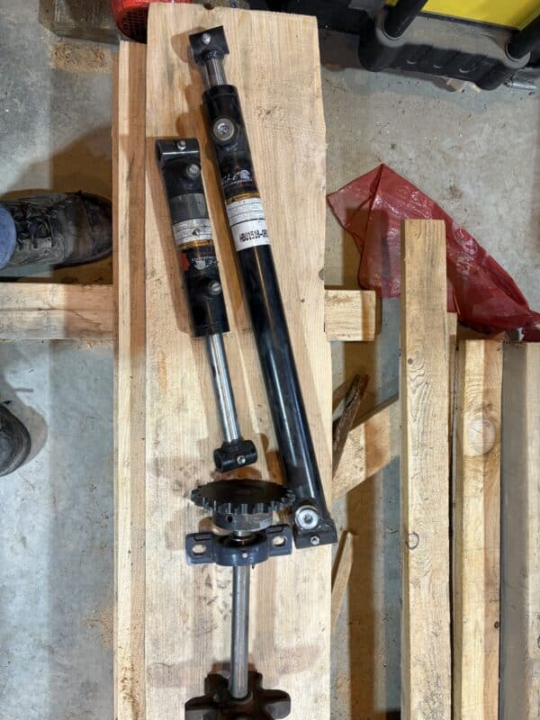 Processeur à bois artisanal avec lot de pièces pour termier le projet-Stock#E7308I – Image 8