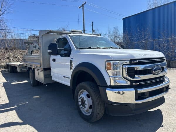 Camion dompeur 6 roues  Ford 550  Année:2020 -90,035 kilos Stock#P1320/9365c - Image 2