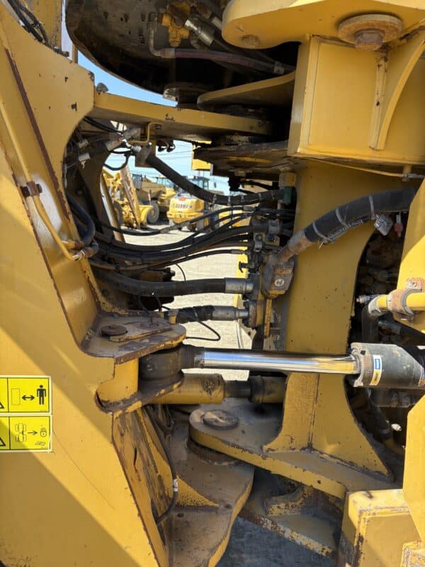 Loader Caterpillar 980M avec godet pin-on-Graisseur automatique-12630heures-Année:2015-Stock#E1200F/9387 – Image 5