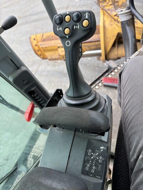 Niveleuse Caterpillar 140M avec blade 14pi et aile à neige-anné:2012-10.620 heures-Stock#E1200W/9387 – Image 8
